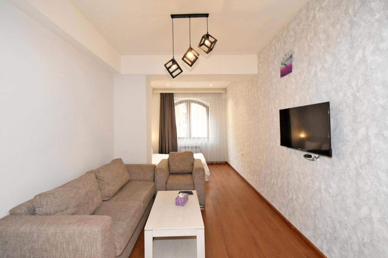 Deluxe Apartment In The City Center 2 Rooms Erevan Exterior foto